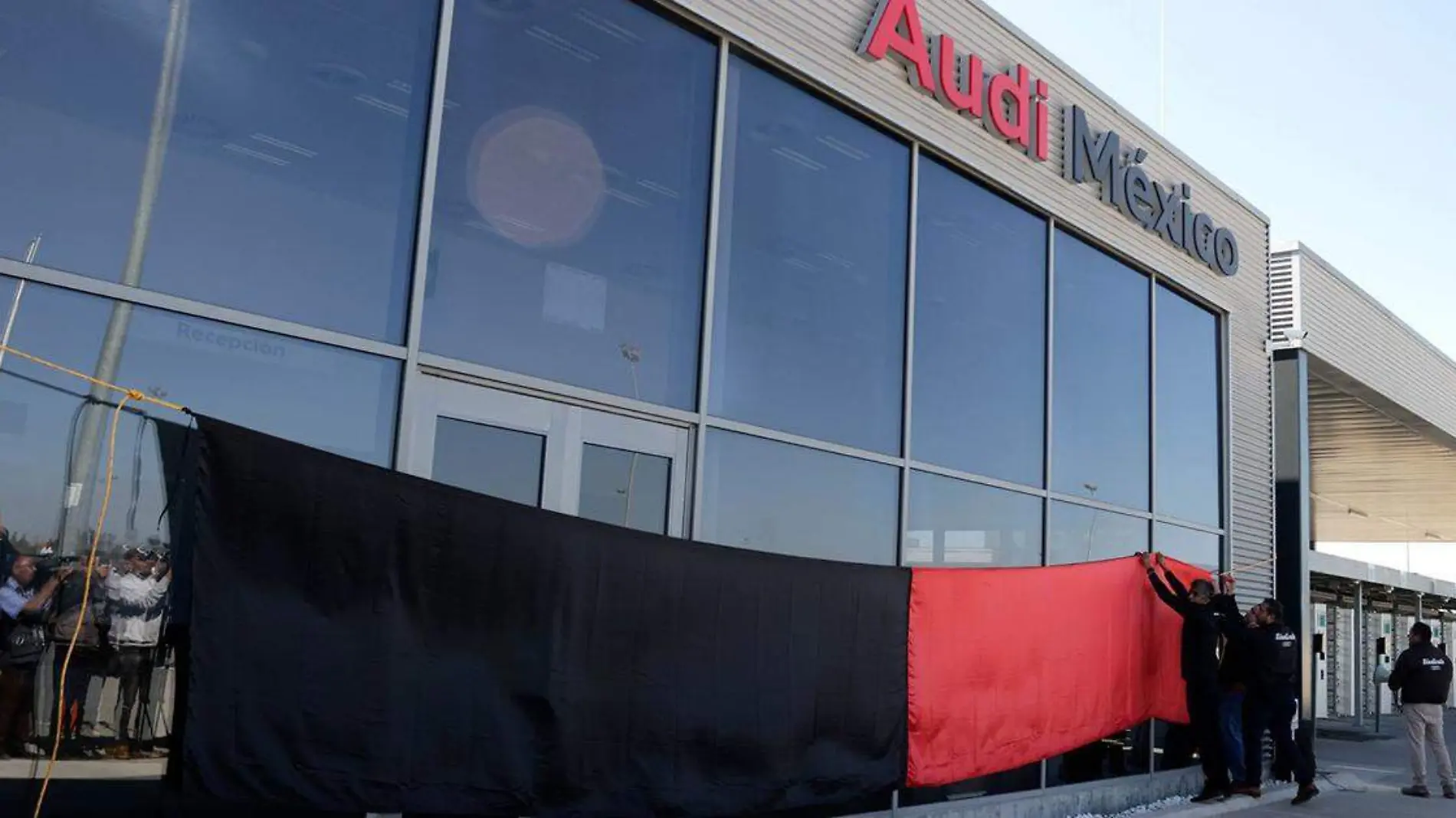 Los directivos y el sindicato de la empresa Audi México retomarán, este martes 13 de febrero, las mesas de diálogo